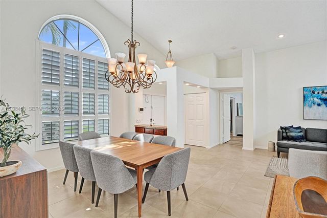 2863 E Abiaca Circle, Davie, FL 33328
