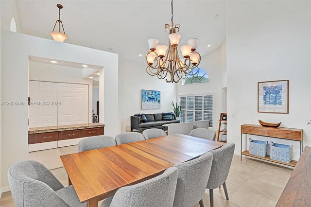 2863 E Abiaca Circle, Davie, FL 33328