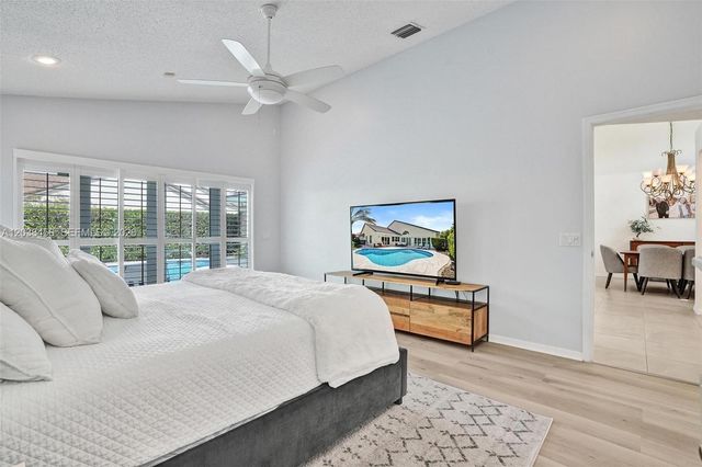 2863 E Abiaca Circle, Davie, FL 33328