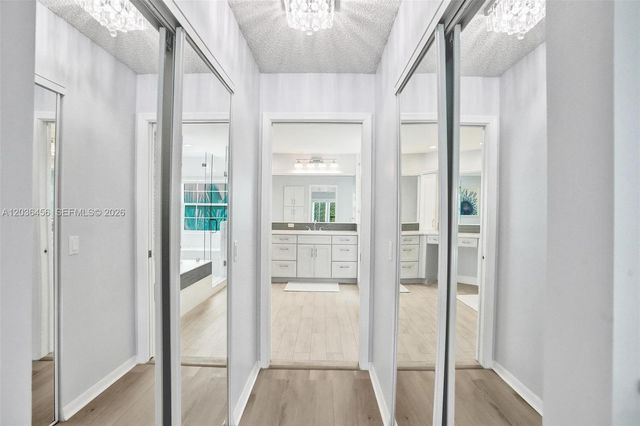 2863 E Abiaca Circle, Davie, FL 33328