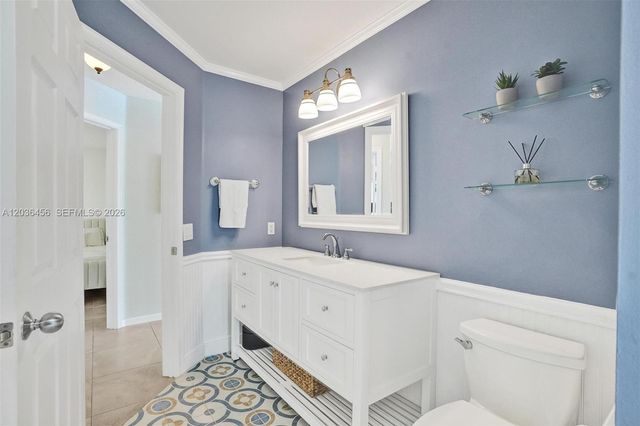 2863 E Abiaca Circle, Davie, FL 33328