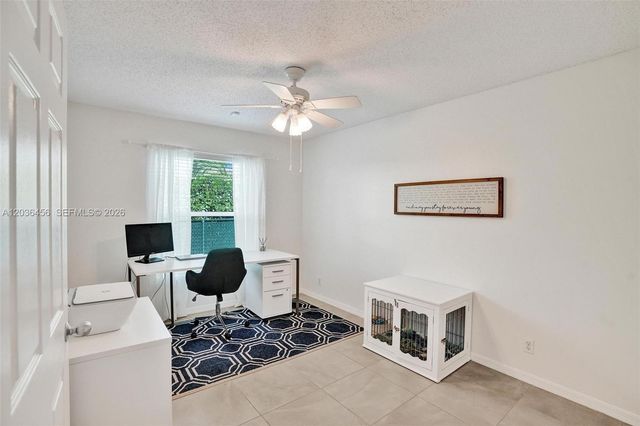 2863 E Abiaca Circle, Davie, FL 33328