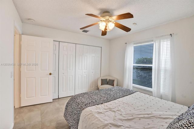 2863 E Abiaca Circle, Davie, FL 33328
