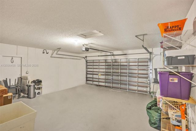 2863 E Abiaca Circle, Davie, FL 33328