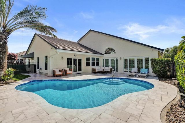 2863 E Abiaca Circle, Davie, FL 33328