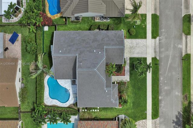 2863 E Abiaca Circle, Davie, FL 33328