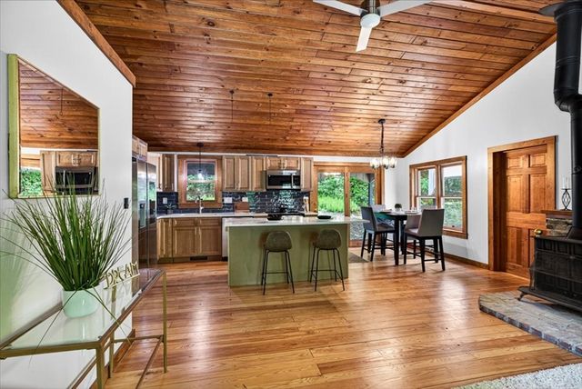 67 Chmura Rd, Hadley, MA 01035