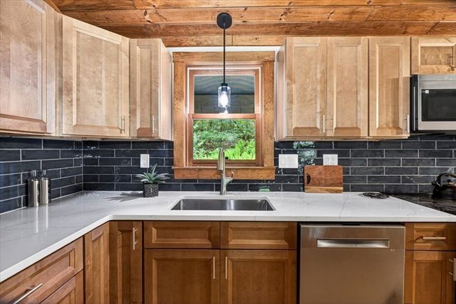 67 Chmura Rd, Hadley, MA 01035