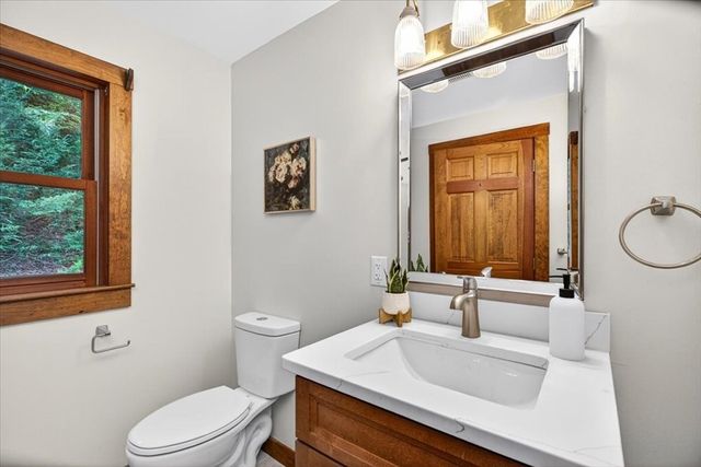 67 Chmura Rd, Hadley, MA 01035
