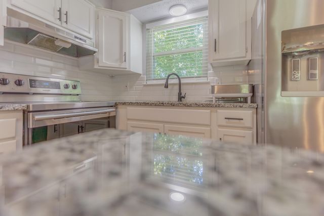 4007 E Freedom Circle, Ooltewah, TN 37363