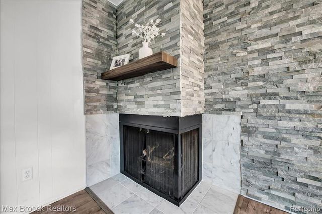 24248 Hampton Hill Street, Novi, MI 48375