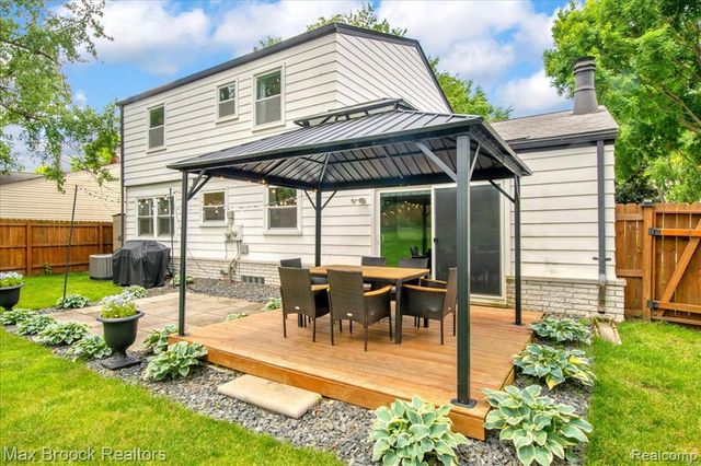 24248 Hampton Hill Street, Novi, MI 48375