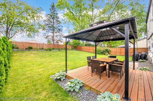24248 Hampton Hill Street, Novi, MI 48375