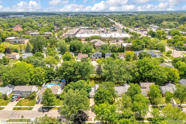 24248 Hampton Hill Street, Novi, MI 48375