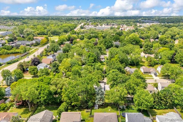 24248 Hampton Hill Street, Novi, MI 48375