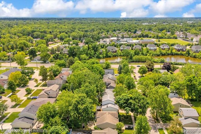 24248 Hampton Hill Street, Novi, MI 48375
