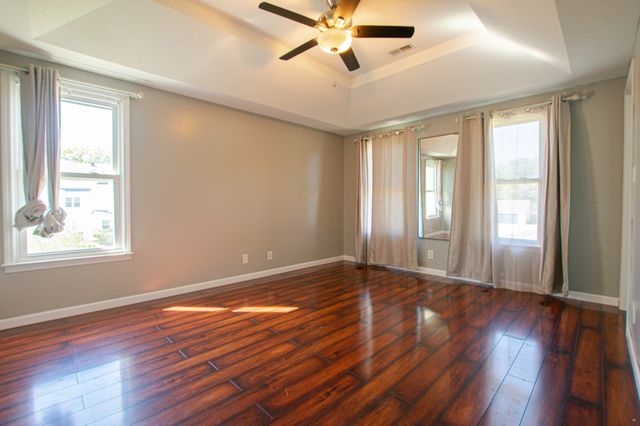 3303 N Henderson Way, Clarksville, TN 37042