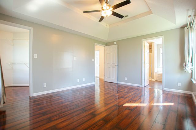 3303 N Henderson Way, Clarksville, TN 37042