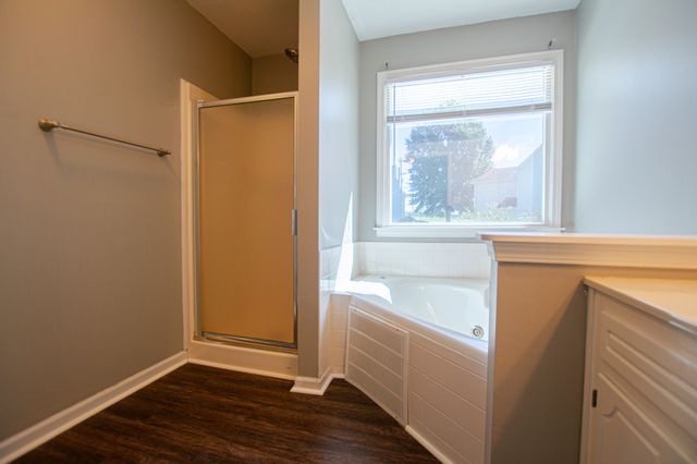 3303 N Henderson Way, Clarksville, TN 37042