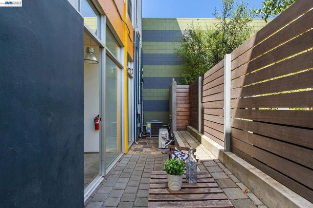 755 Folger Ave, Berkeley, CA 94710