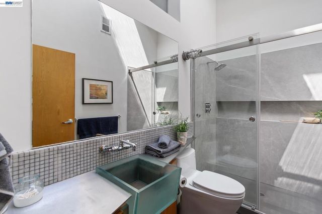 755 Folger Ave, Berkeley, CA 94710