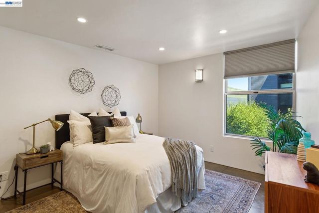 755 Folger Ave, Berkeley, CA 94710