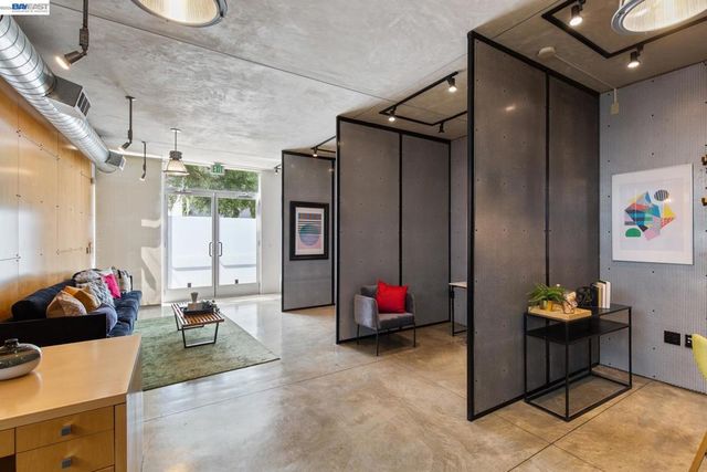 755 Folger Ave, Berkeley, CA 94710