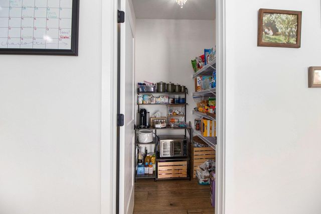 528 Hampton Manor Court, Valparaiso, IN 46385