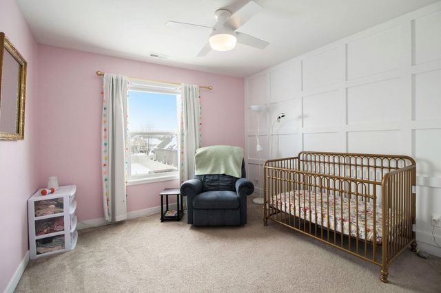 528 Hampton Manor Court, Valparaiso, IN 46385