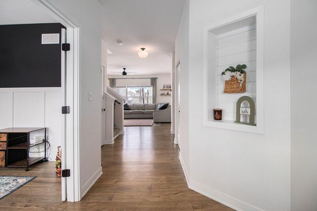 528 Hampton Manor Court, Valparaiso, IN 46385