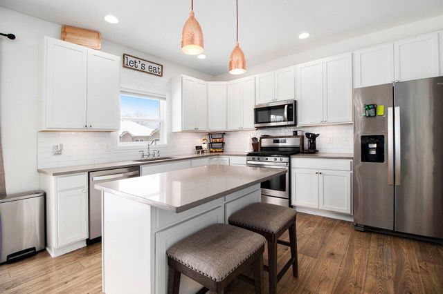 528 Hampton Manor Court, Valparaiso, IN 46385