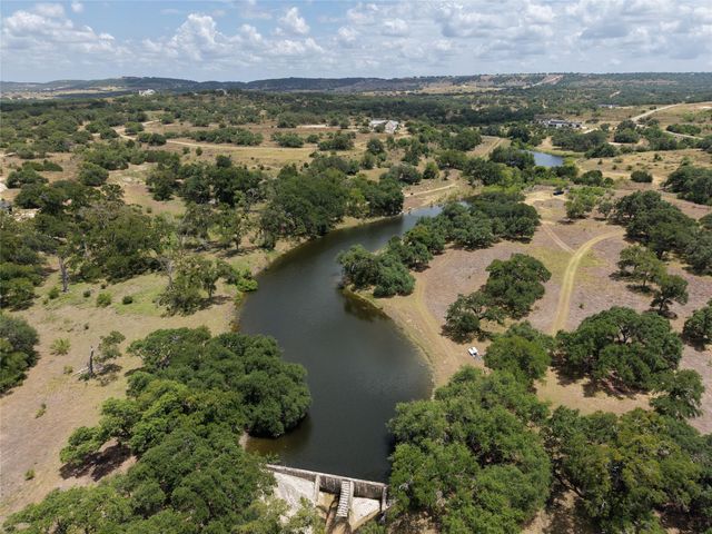768 N Walnut Springs RD, Johnson City, TX 78636