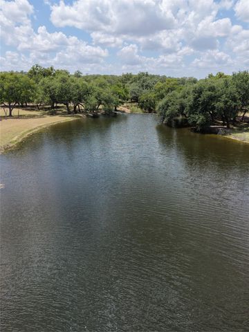 768 N Walnut Springs RD, Johnson City, TX 78636