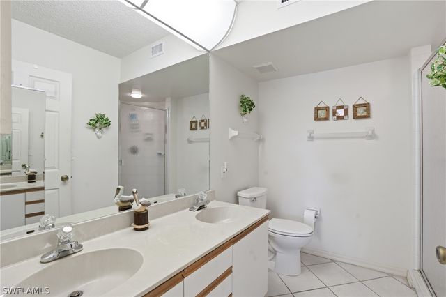 141 Wading Bird CIR G102, Naples, FL 34110