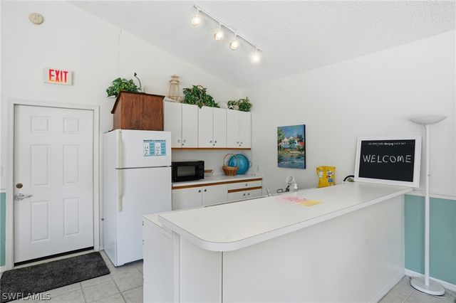 141 Wading Bird CIR G102, Naples, FL 34110