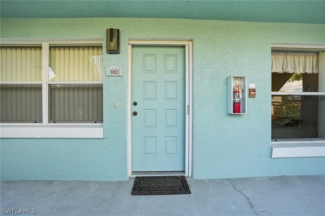 141 Wading Bird CIR G102, Naples, FL 34110