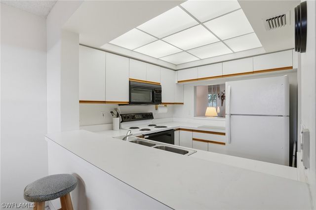 141 Wading Bird CIR G102, Naples, FL 34110