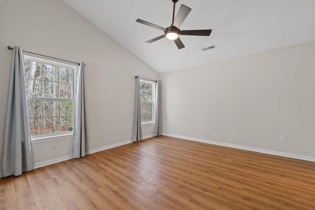 Image 20 of property listing at 327 Savannah River Drive, Summerville, SC 29485