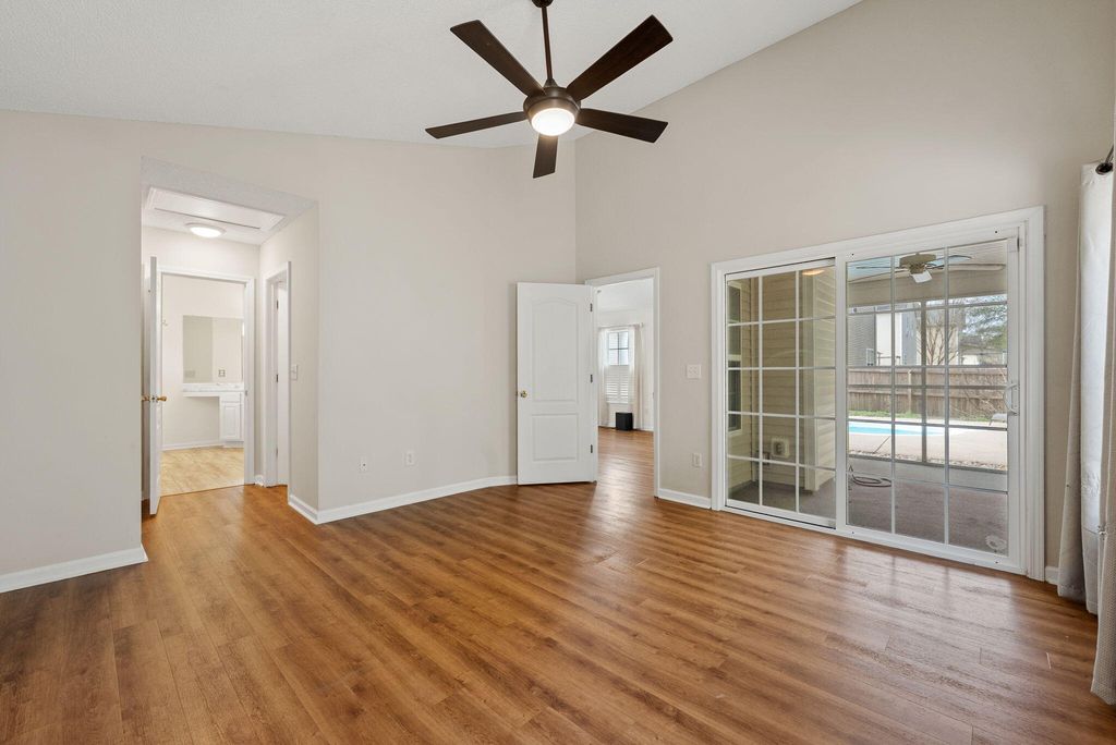 Image 22 of property listing at 327 Savannah River Drive, Summerville, SC 29485