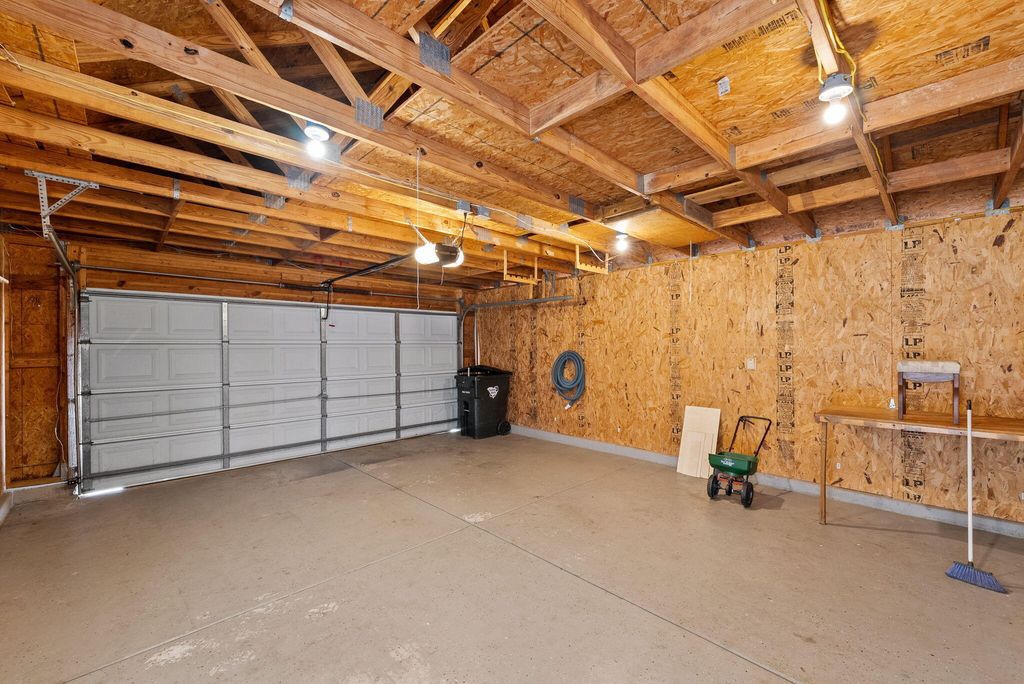 Image 31 of property listing at 327 Savannah River Drive, Summerville, SC 29485