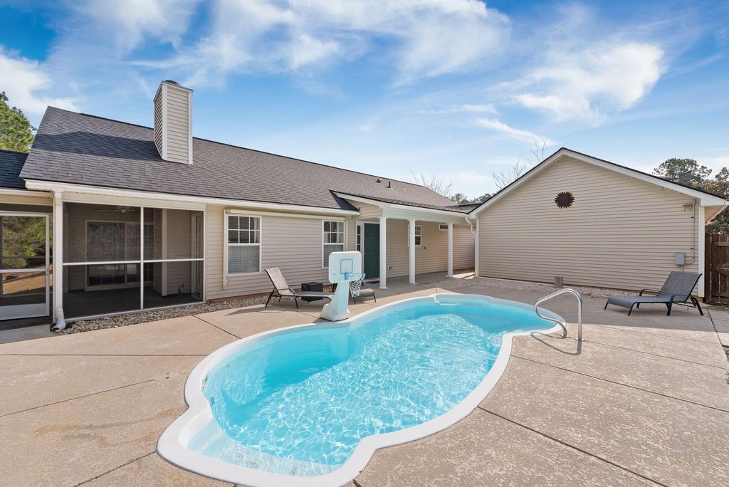 Image 35 of property listing at 327 Savannah River Drive, Summerville, SC 29485