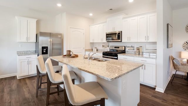 270 ARROWWOD TRL, Oakland, TN 38060