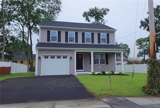 3 Sutcliffe Avenue, Lincoln, RI 02865
