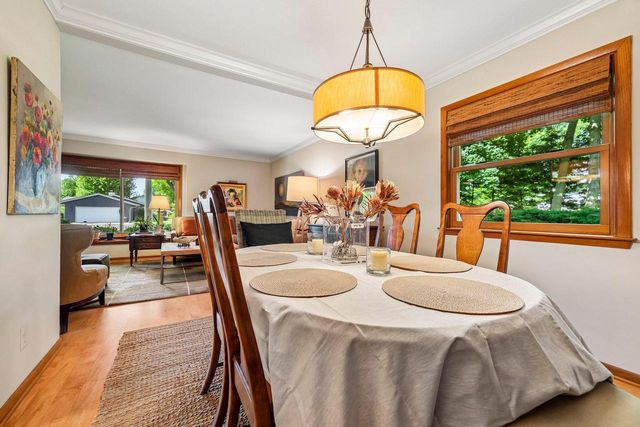 21700 Ann Rita DRIVE, Brookfield, WI 53045