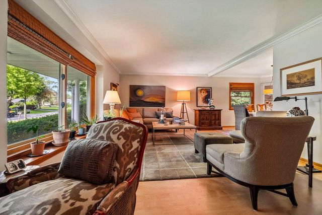 21700 Ann Rita DRIVE, Brookfield, WI 53045