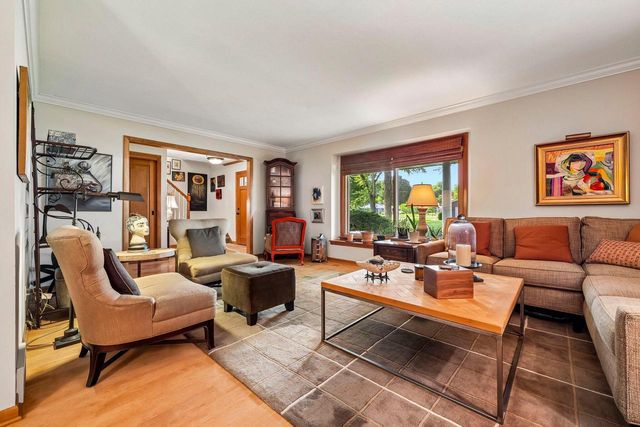 21700 Ann Rita DRIVE, Brookfield, WI 53045