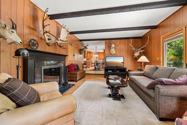 21700 Ann Rita DRIVE, Brookfield, WI 53045