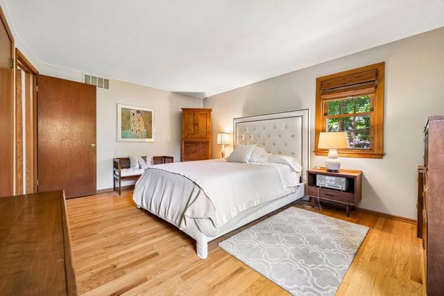 21700 Ann Rita DRIVE, Brookfield, WI 53045