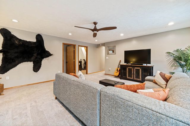 2168 ERMINE DRIVE, North Pole, AK 99705