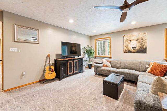 2168 ERMINE DRIVE, North Pole, AK 99705